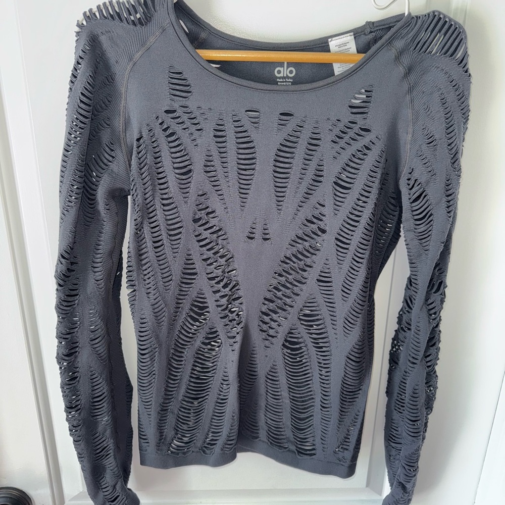 ALO Yoga Gray Long Sleeve Cut Out Tee
